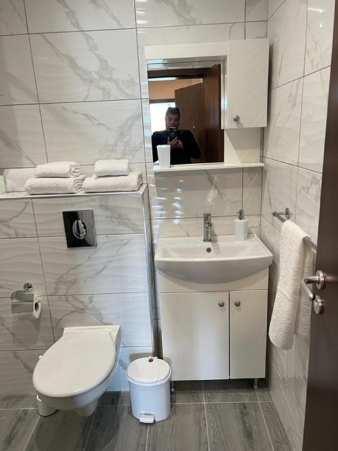 Апартамент Комфорт, Близо До Летището Sofia Exterior foto